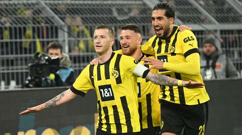 Dortmund scrape past Leipzig to go top