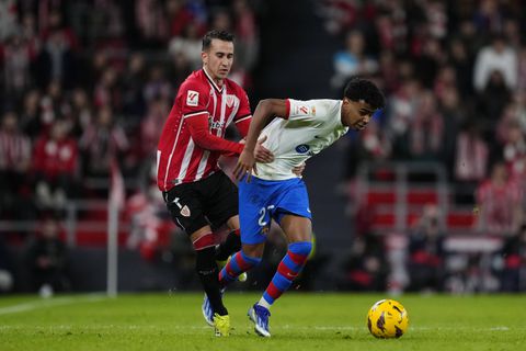 Barcelona lose two key players in draw at Athletic Club