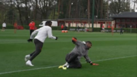 Samuel Chukwueze: Super Eagles star disgraces AC Milan goalkeeper in training