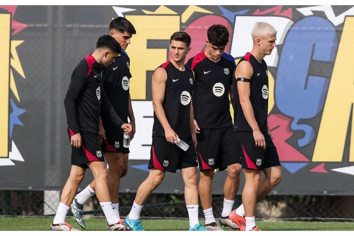 Two Barcelona players face ban