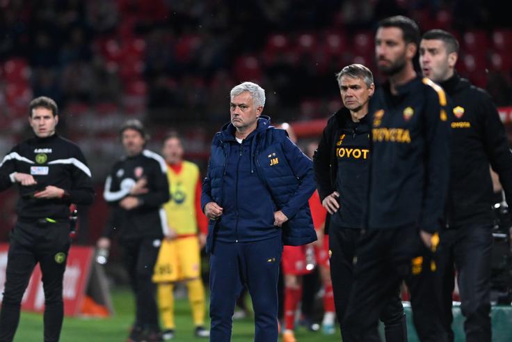 Mourinho's AS Roma face an uphill battle to qualify for the Champions League