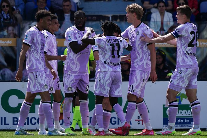 Cagliari v Udinese - Serie A Oier Zarraga (Udinese Calcio) celebrates during the Serie A TIM match between Cagliari Calcio and Udinese Calcio in Italy on May 3, 2025