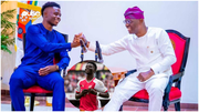 Bukayo Saka gifts Lagos State Governor Babajide Sanwo-Olu Arsenal jersey
