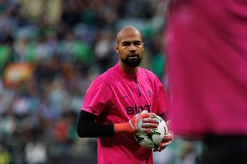 REPORT: Chelsea chasing world-class goalkeeper in change of transfer strategy