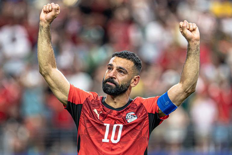 Salah in tears after helping Egypt to the round of 16 || Imago