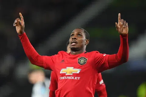 'I didn’t sleep that night' - Former Super Eagles star on why he joined Manchester United