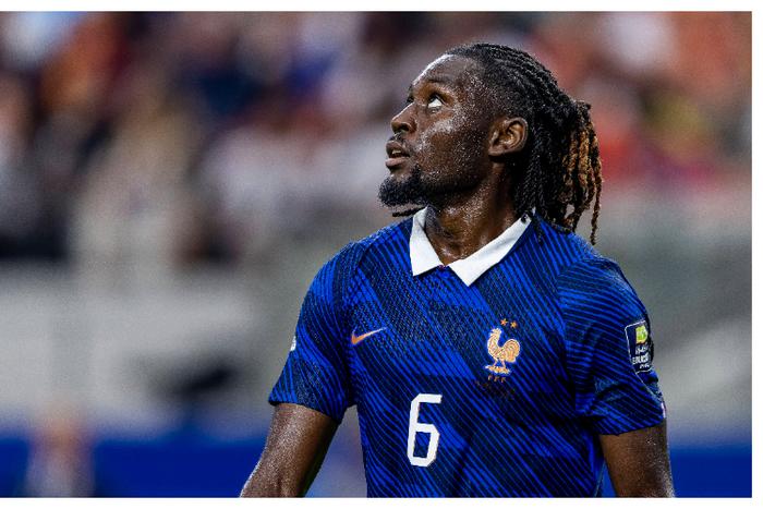Evra advises France star Kone to snub Man Utd
