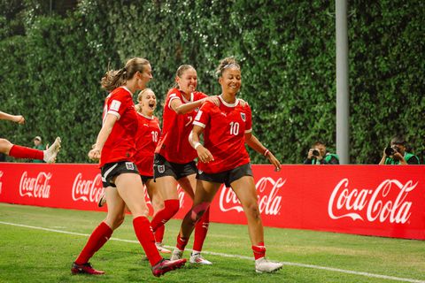 See what Ghanaians are saying about Nigerian-born Nicole Ojukwu who scored the winner for Austria at 2024 FIFA U-20 World Cup. X/oefb1904