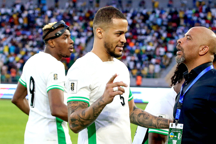 William Paul Troost-Ekong and Coach Eric Chelle of Nigeria || Image credit: Imago