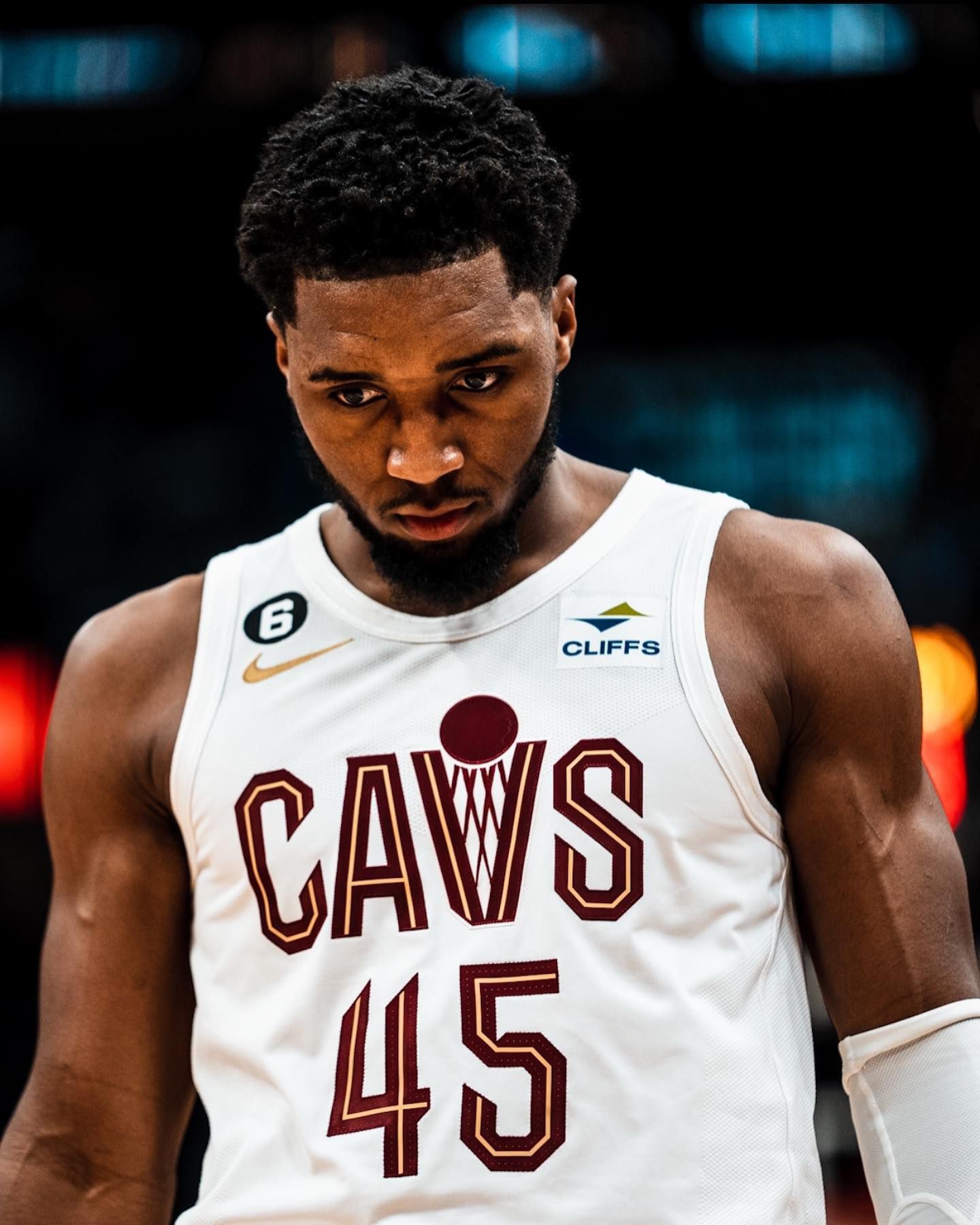 Cleveland Cavaliers: Donovan Mitchell 2022 Dunk - Officially