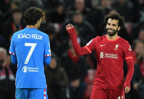 Liverpool dismiss 10-man Atletico to reach Champions League last 16