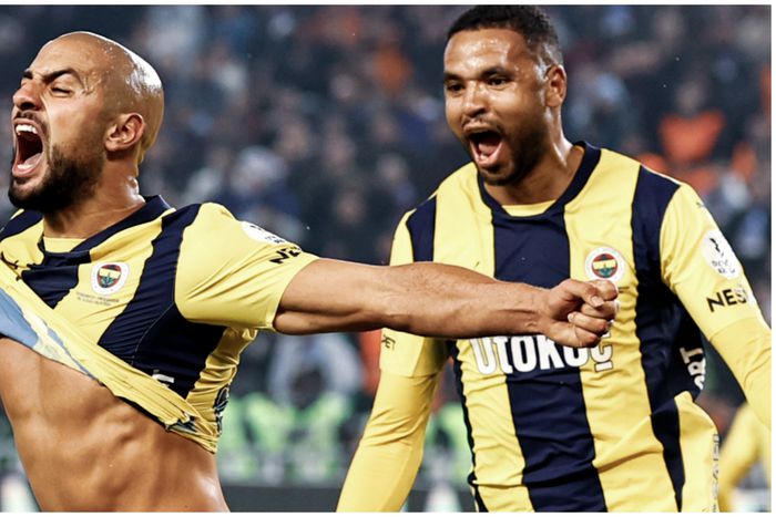 Sofyan Amrabat and Yousssef Nesyri celebrate the late winner.