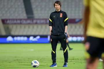 Former Everton star Li Tie quits as China coach