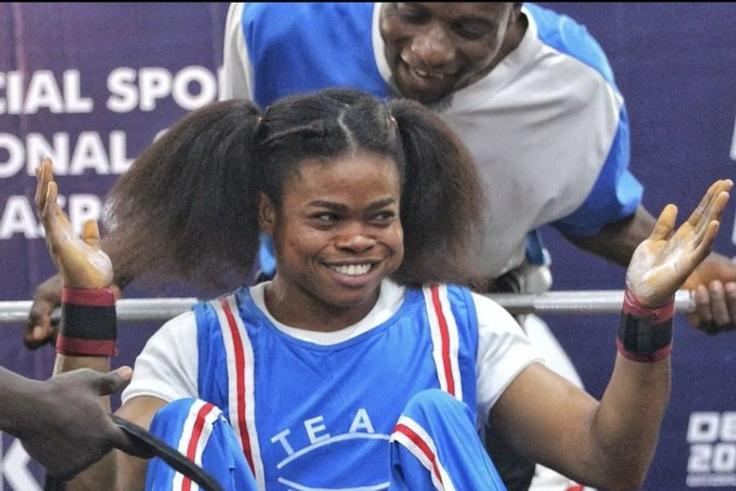 New world record set as Commonwealth medalist bags medals