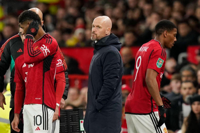 Erik ten Hag manager of Manchester United, ManU replaces Anthony Martial of Manchester United with Marcus Rashford of Manchester United during the Carabao Cup match at Old Trafford, Manchester || Photo credit: Andrew Yates / Sportimage