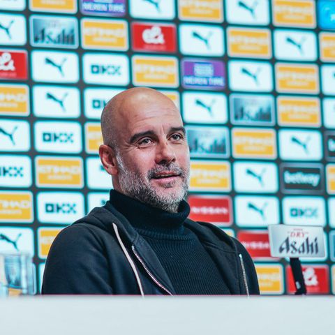 Guardiola 'begs' for fans Support