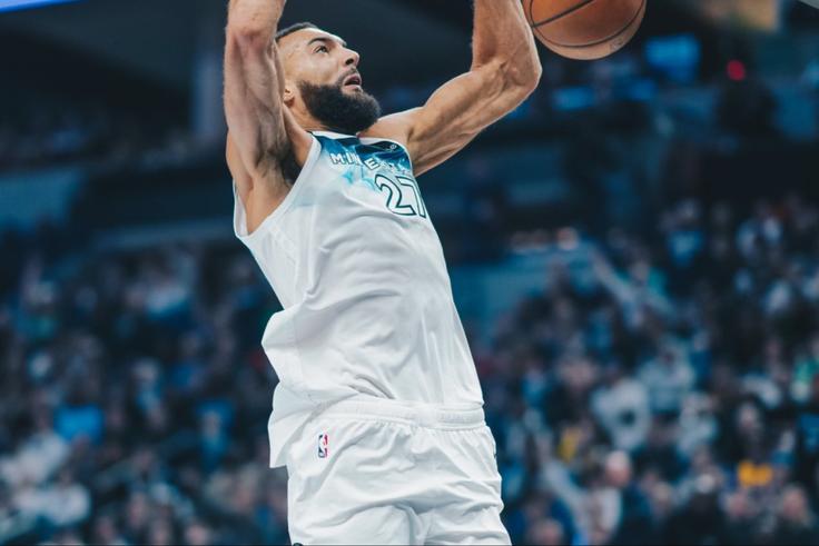 The Minnesota Timberwolves are back at 500 after blowing out the Los Angeles Lakers.