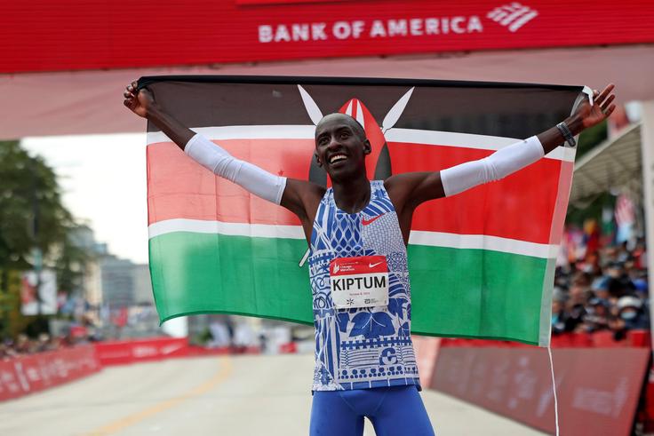 Prize of Eliud Kipchoge and Kelvin Kiptum's record-breaking sneakers revealed