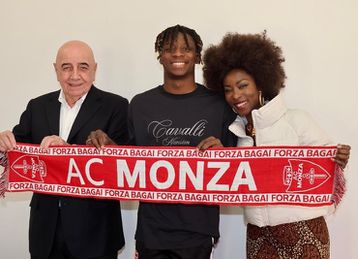 Obafemi Martins celebrates as son Kevin joins Monza