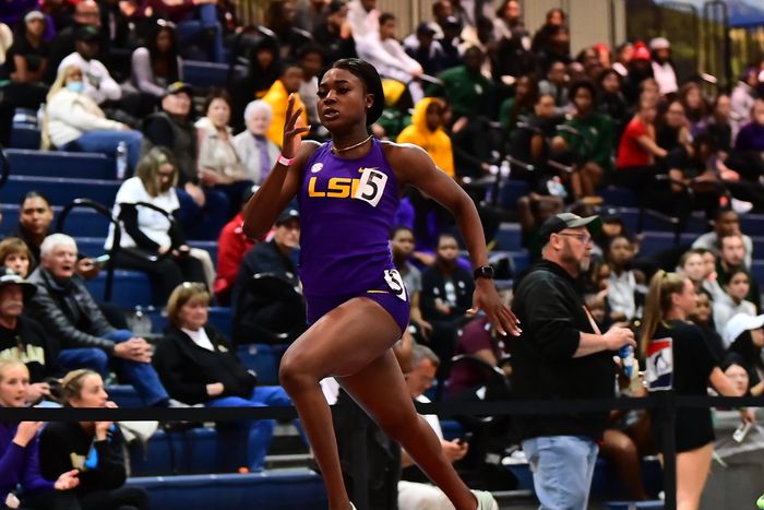 Ofili faces Alfred and Abba at NCAA Championships