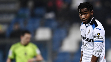 Ademola Looman hooked early as Sassuolo defeat 9-man Atalanta