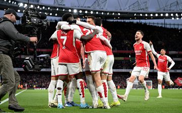 Arsenal vs Liverpool: Gunners take advantage of Alisson horror-show to ignite title race