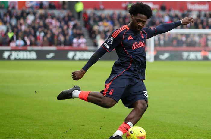 Super Eagles defender Ola Aina credited with Nottingham Forest resurgence