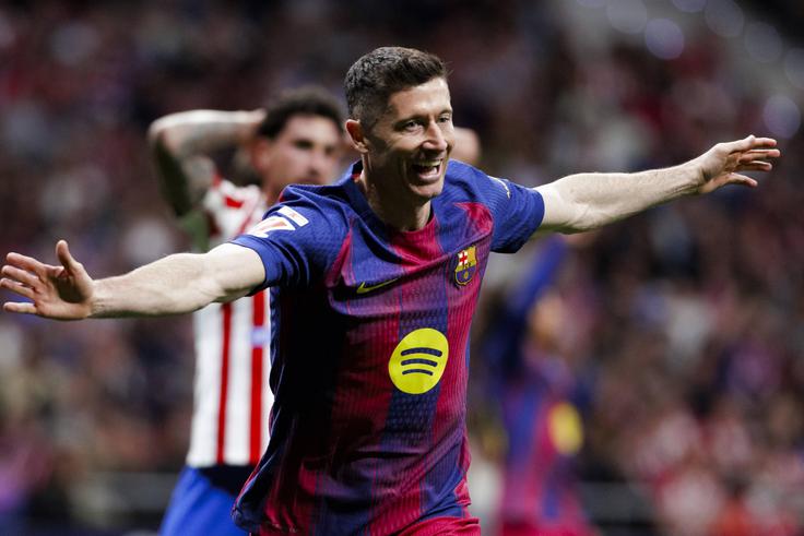 Lewandowski, Barcelona star || imago