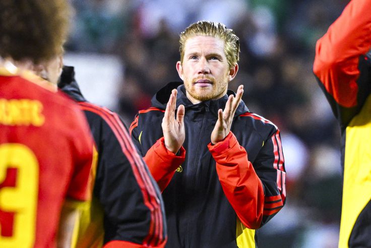 Kevin De Bruyne pledges loyalty to Napoli, ends transfer rumours