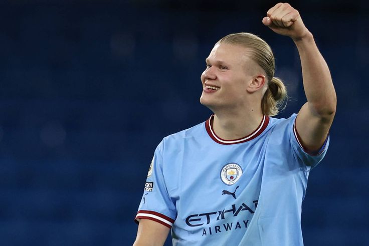 Erling Haaland celebrates goal for Manchester City.
