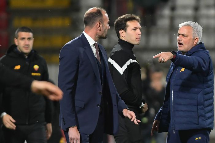 Jose Mourinho at the touchline during AS Roma match.