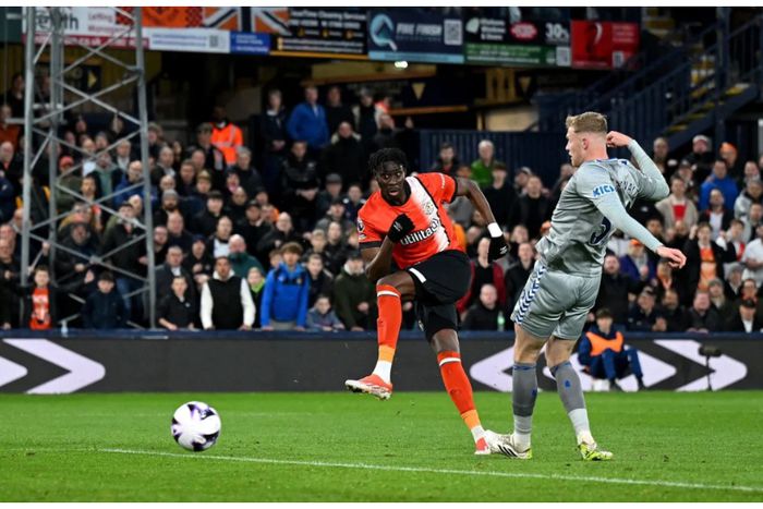 Elijah Adebayo has scored 10 goals in 14 PL starts for the Hatters