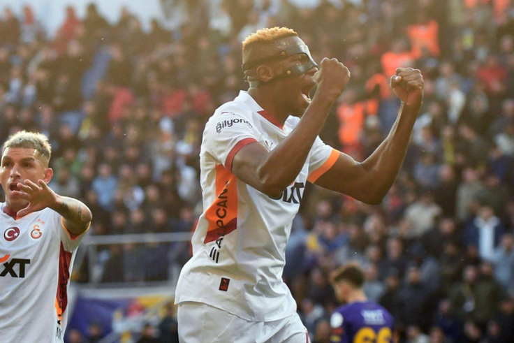 Victor Osimhen of Galatasaray celebrates after scoring the third goal of his team with teammates during the Turkish Super League match  Turkey on April 27 , 2025. ( Photo by Seskimphoto )