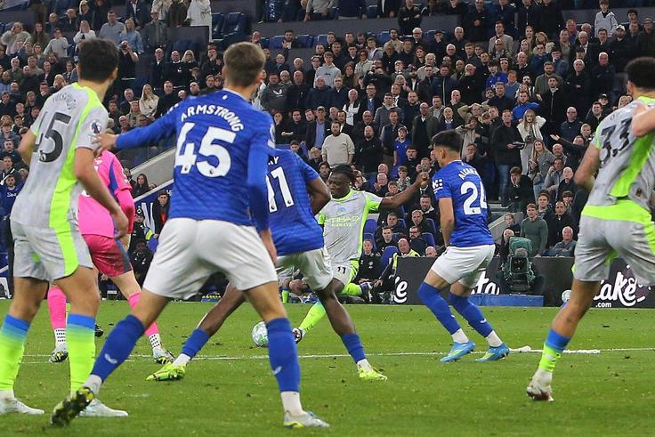 Everton vs Man City: Title back in Arsenal's hands after Pep's side slip up