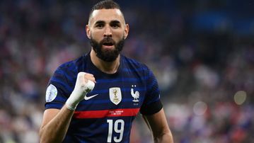 Paris Saint-Germain considering Karim Benzema deal