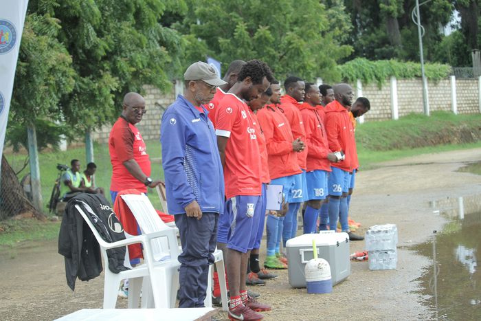 Bandari coach Twahir Muhiddin and players at the bench.