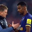 Newcastle United manager Eddie Howe celebrates with Alexander Isak of Newcastle United Photo by Kieran McManus Shutterstock (13731798bf)