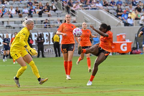 Michelle Alozie: Super Falcons star receives red card as Houston Dash loses to San Diego Wave