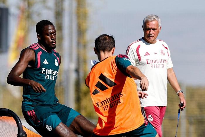 Real Betis vs Real Madrid: Mourinho battles miserable away curse to keep chase on Hansi Flick’s Barcelona