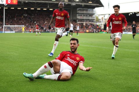 Captain fantastic Bruno Fernandes rescues Manchester United with late winner against Iwobi's Fulham