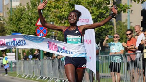 Agnes Ngetich and Daniel Simiu reign supreme at third leg of Athletics Kenya Cross-Country