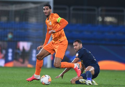Marouane Fellaini in action for Shandong Taishan || Credit: Imago
