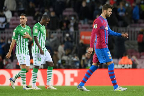 Barca suffer first defeat under Xavi as Betis snatch victory