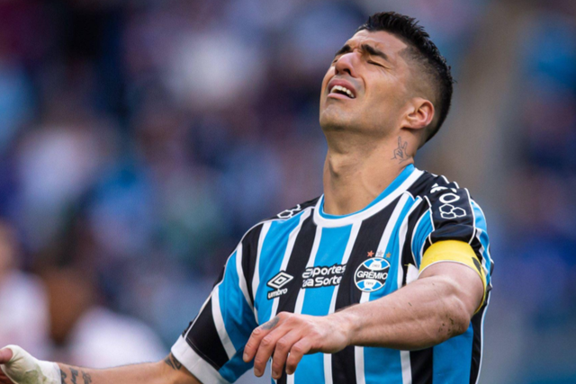 Luis Suarez in action for Gremio || Image credit: Imago