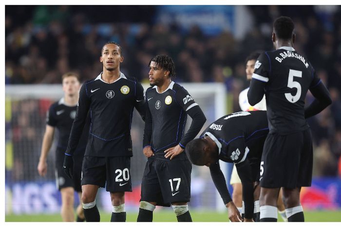 Man United legend slams Chelsea defenders