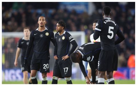 Chelsea's Title Dream Shattered: Legends Slam Players After Shock Leeds Defeat!