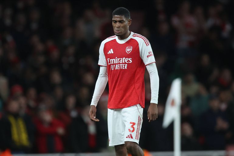 Arsenal defender Mosquera injured || Imago