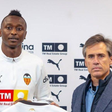 Umar Sadiq's unveiling by Valencia || Image credit: VCF