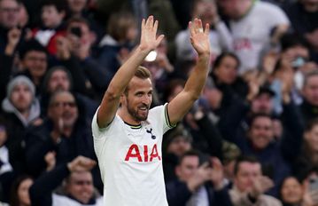 Harry Kane becomes Tottenham's all time top scorer