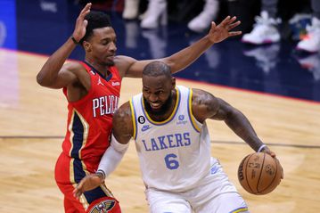 Pelicans end 10-game losing streak in win vs. Lakers